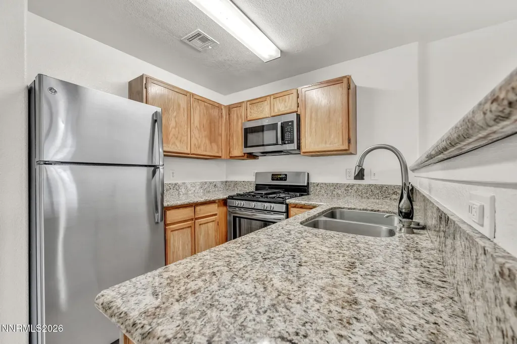 5695 Vista Luna Sparks NV 89436