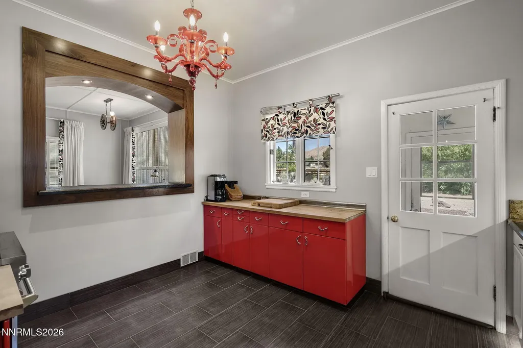 1651 Winnie Carson City NV 89703