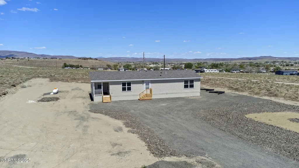 8260 Sycamore Silver Springs NV 89429