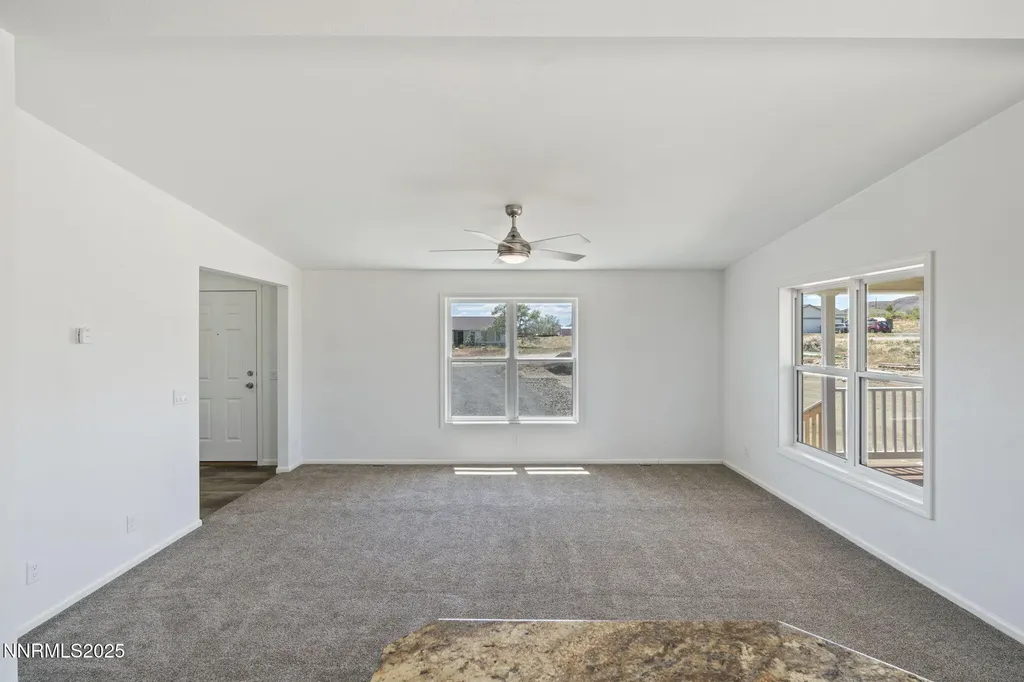8260 Sycamore Silver Springs NV 89429