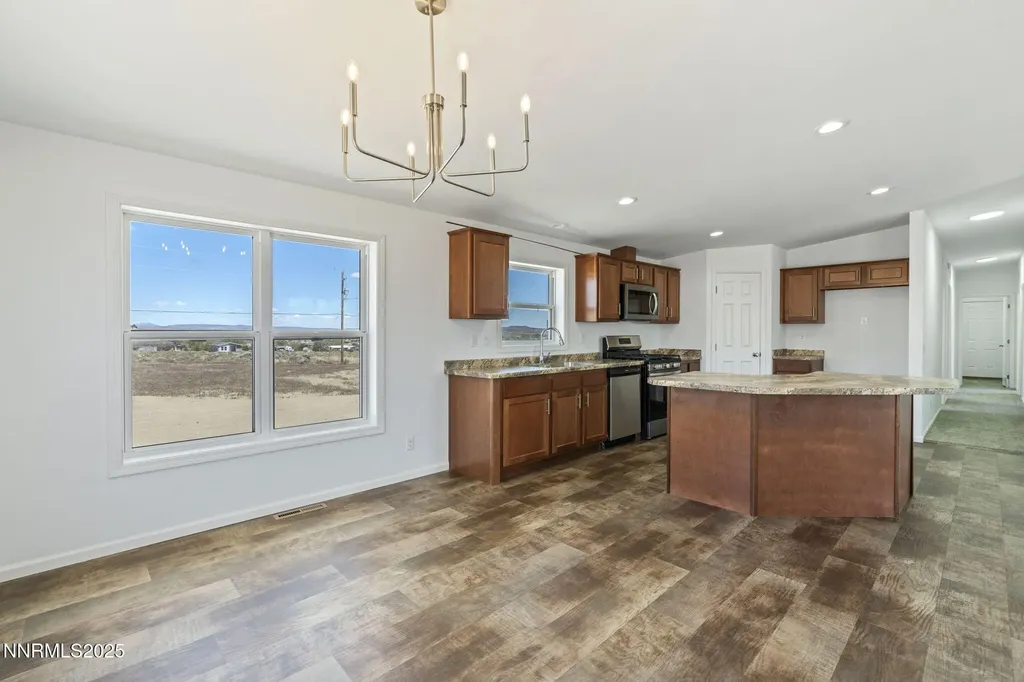 8260 Sycamore Silver Springs NV 89429