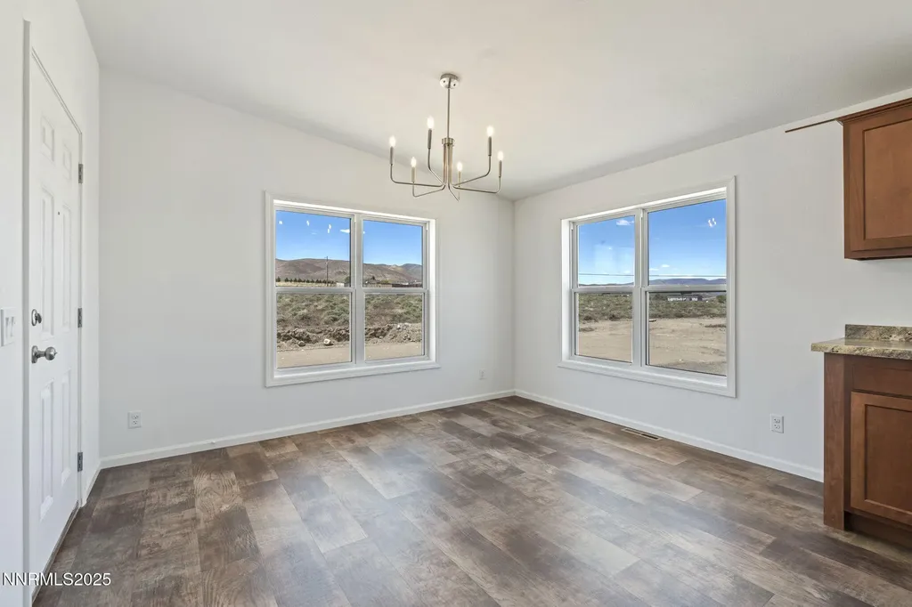 8260 Sycamore Silver Springs NV 89429