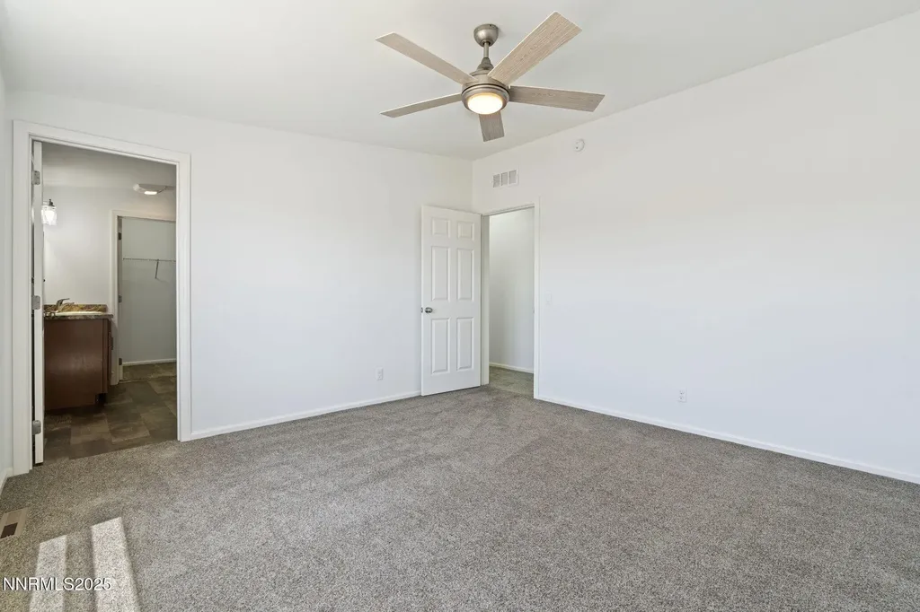 8260 Sycamore Silver Springs NV 89429