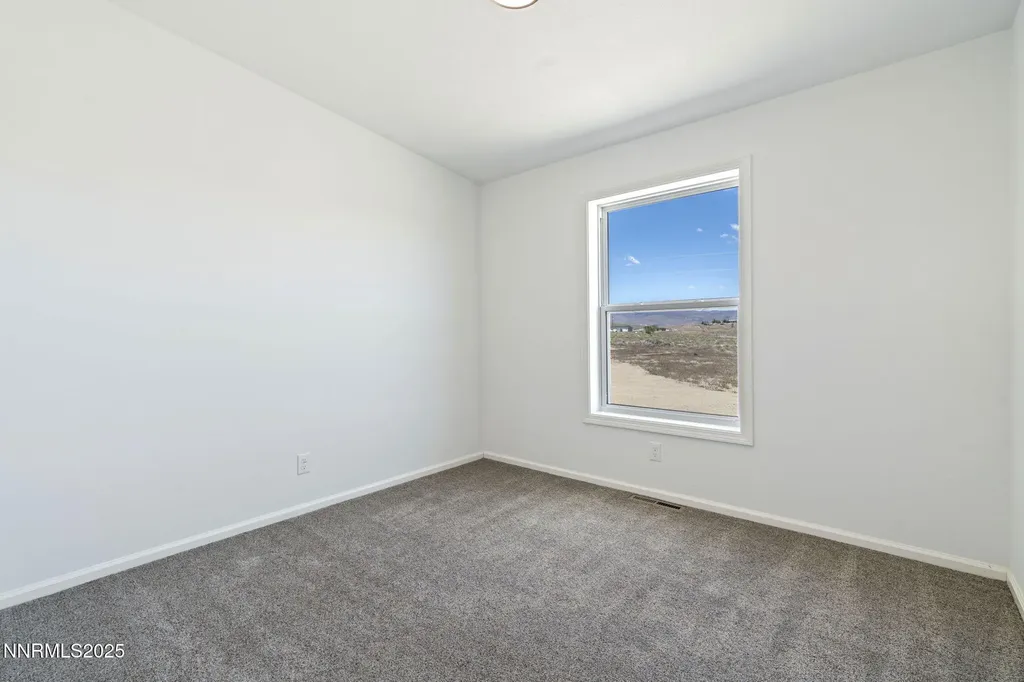 8260 Sycamore Silver Springs NV 89429