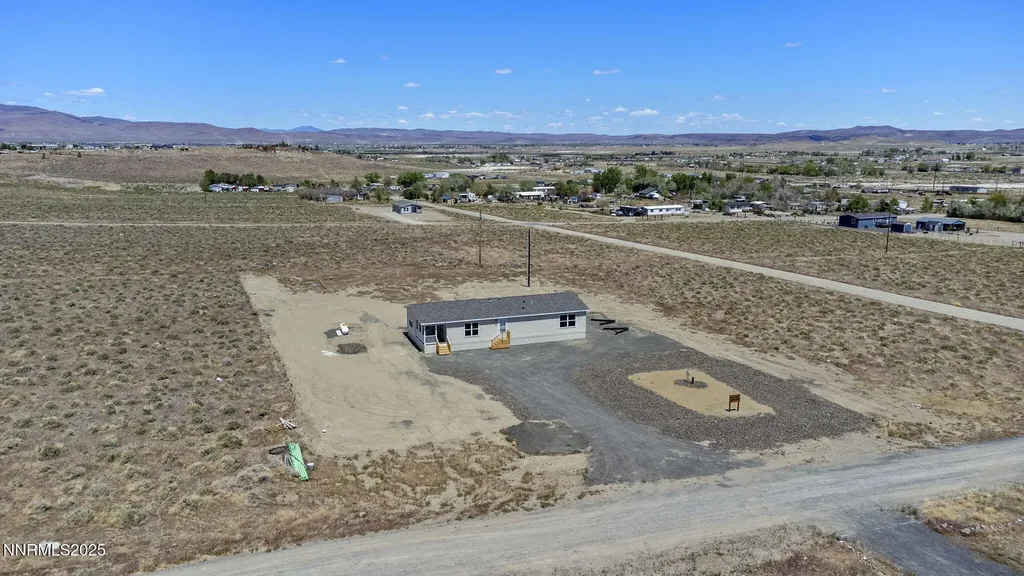 8260 Sycamore Silver Springs NV 89429