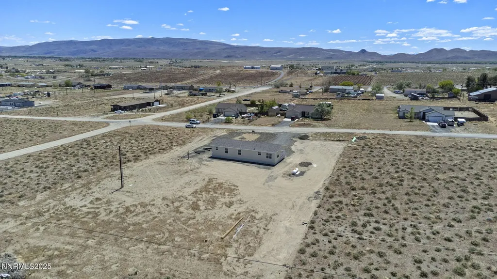 8260 Sycamore Silver Springs NV 89429