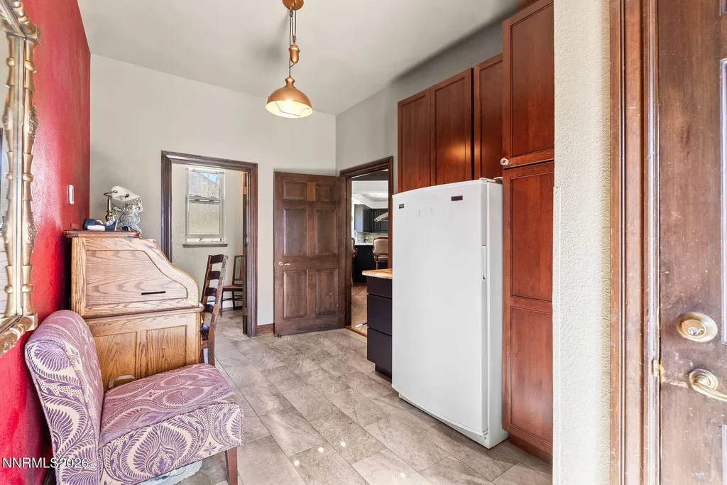 220 Limousin Genoa NV 89411
