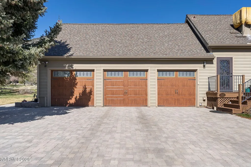 220 Limousin Genoa NV 89411