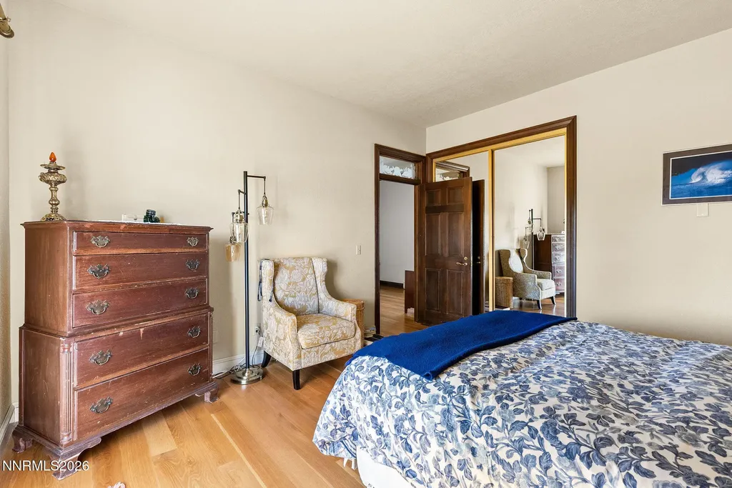 220 Limousin Genoa NV 89411