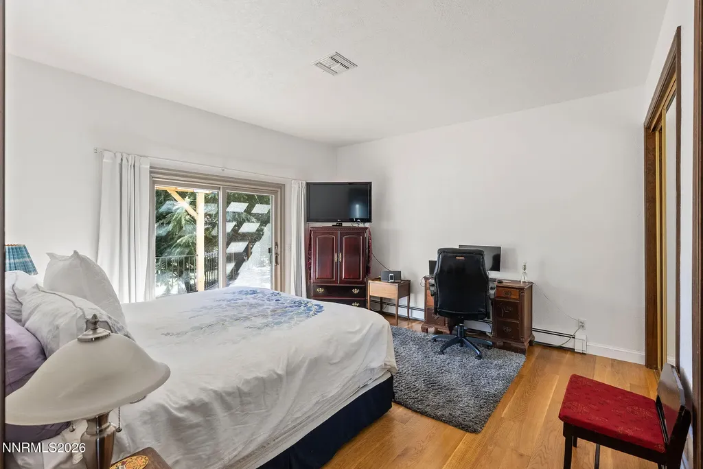 220 Limousin Genoa NV 89411