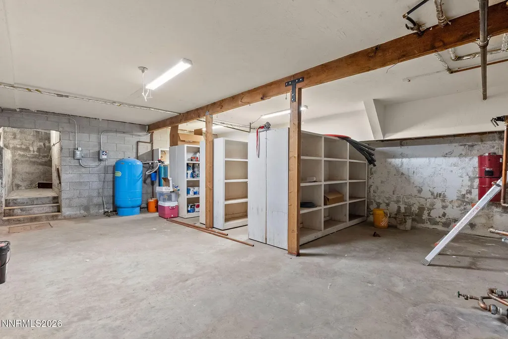 220 Limousin Genoa NV 89411