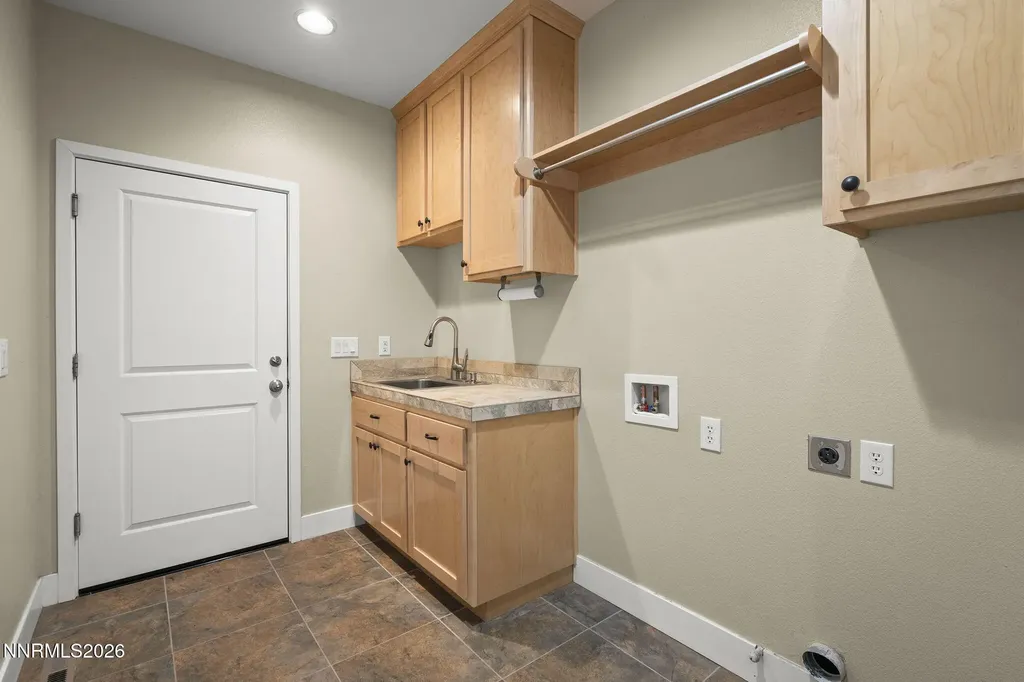 2243 Canal Sparks NV 89434
