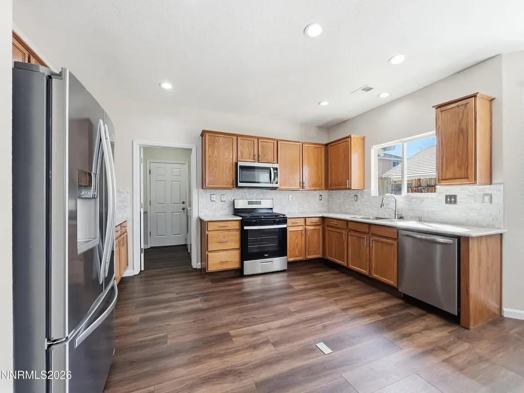 10493 Copper Wood Reno NV 89521