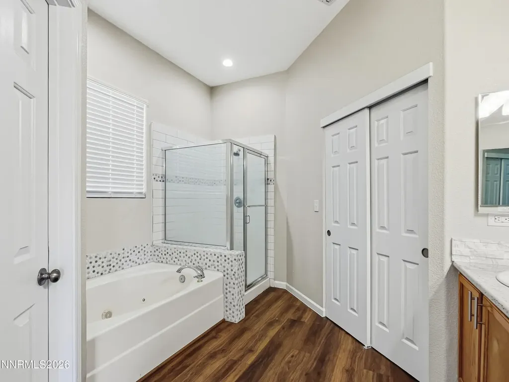 10493 Copper Wood Reno NV 89521