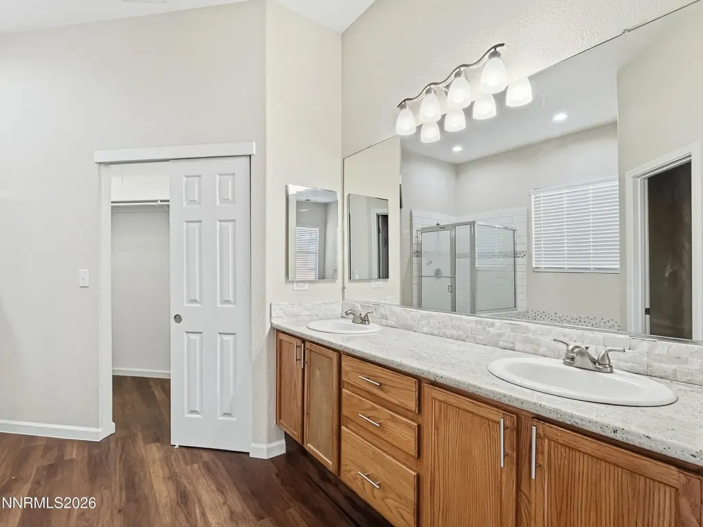 10493 Copper Wood Reno NV 89521