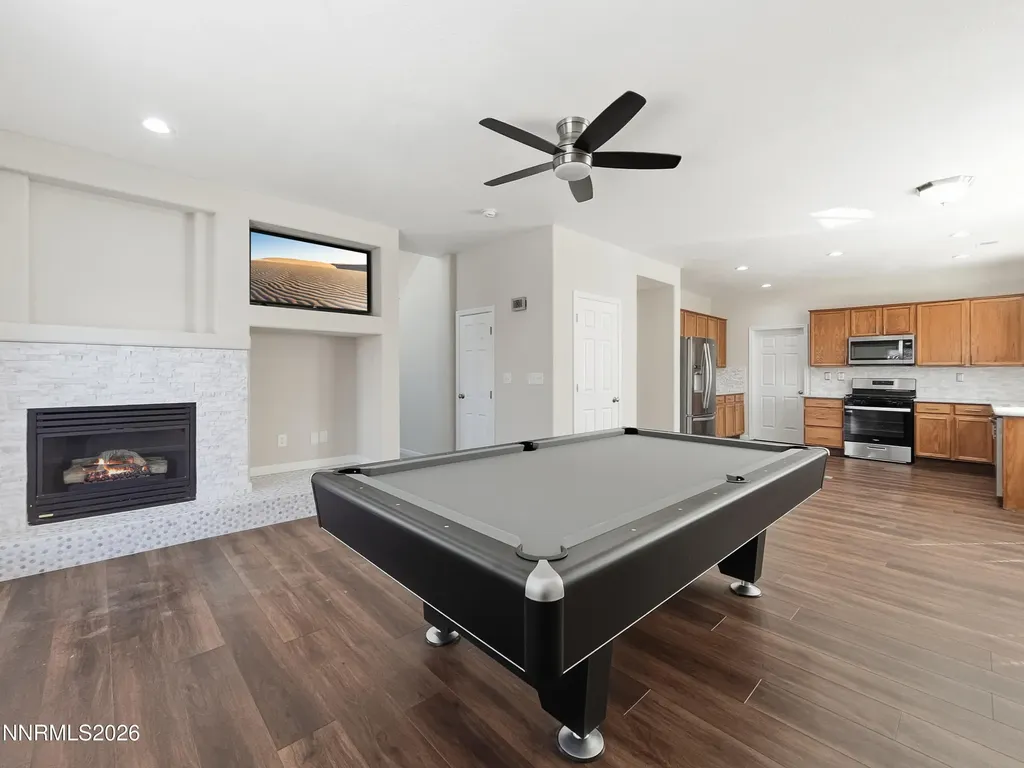 10493 Copper Wood Reno NV 89521