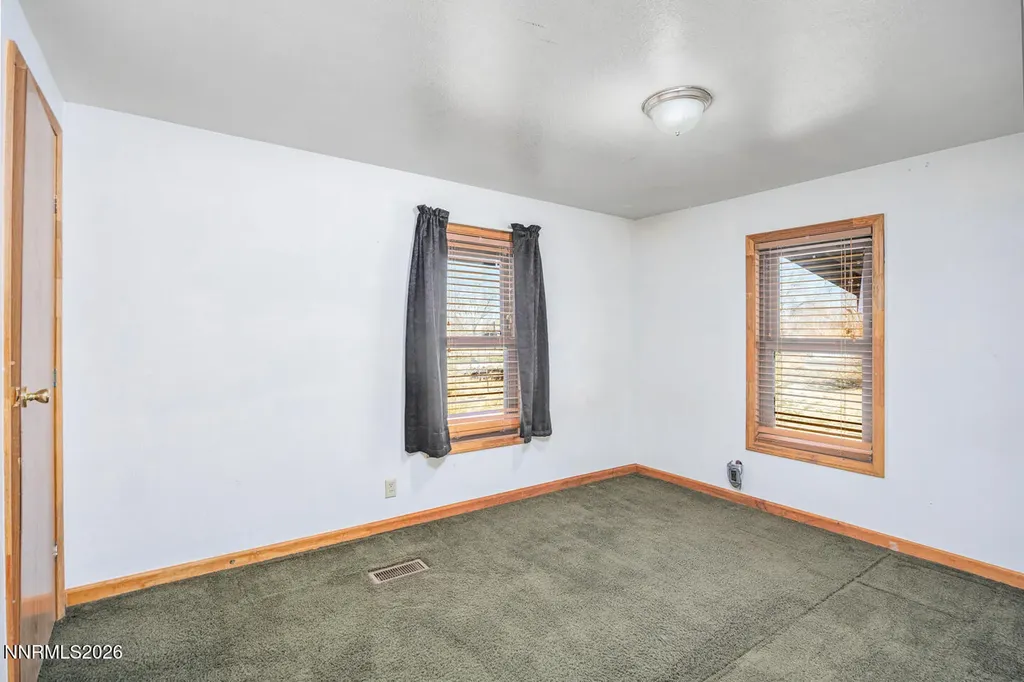 5465 Caleb Fallon NV 89406