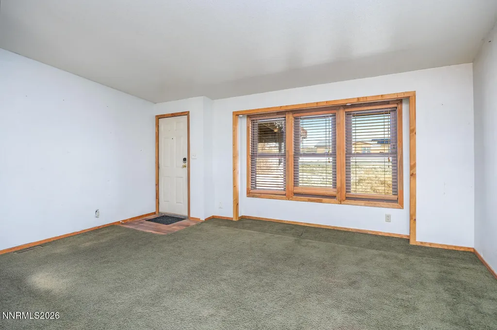 5465 Caleb Fallon NV 89406
