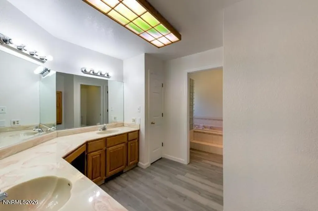 12470 Overbrook Reno NV 89511