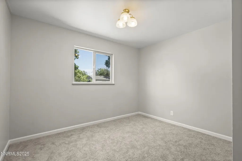 1125 Dodson Sparks NV 89431