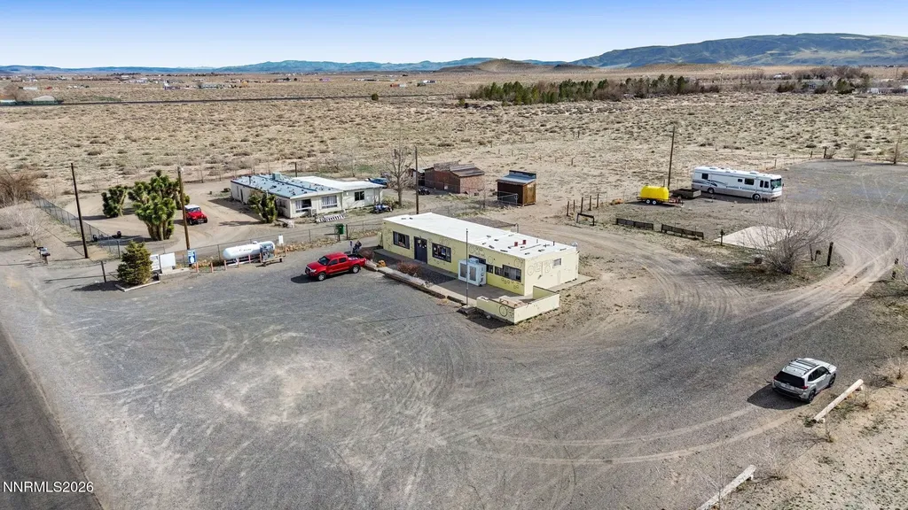 1375 Fir Silver Springs NV 89429