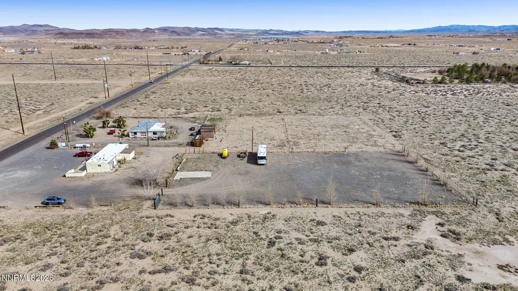 1375 Fir Silver Springs NV 89429