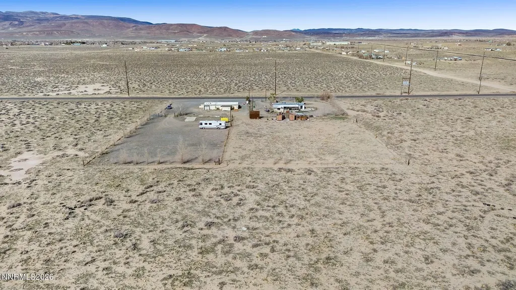 1375 Fir Silver Springs NV 89429
