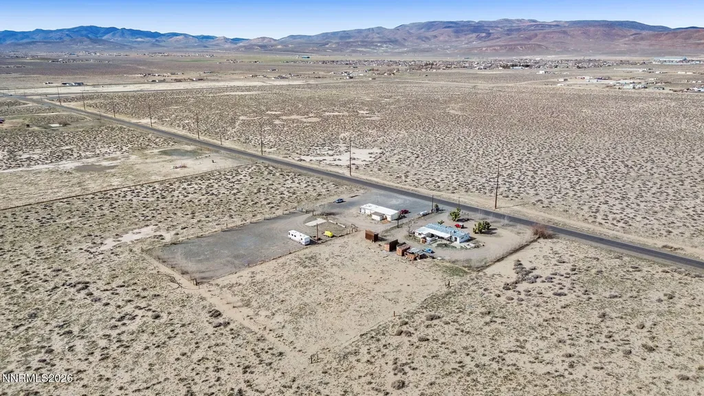 1375 Fir Silver Springs NV 89429