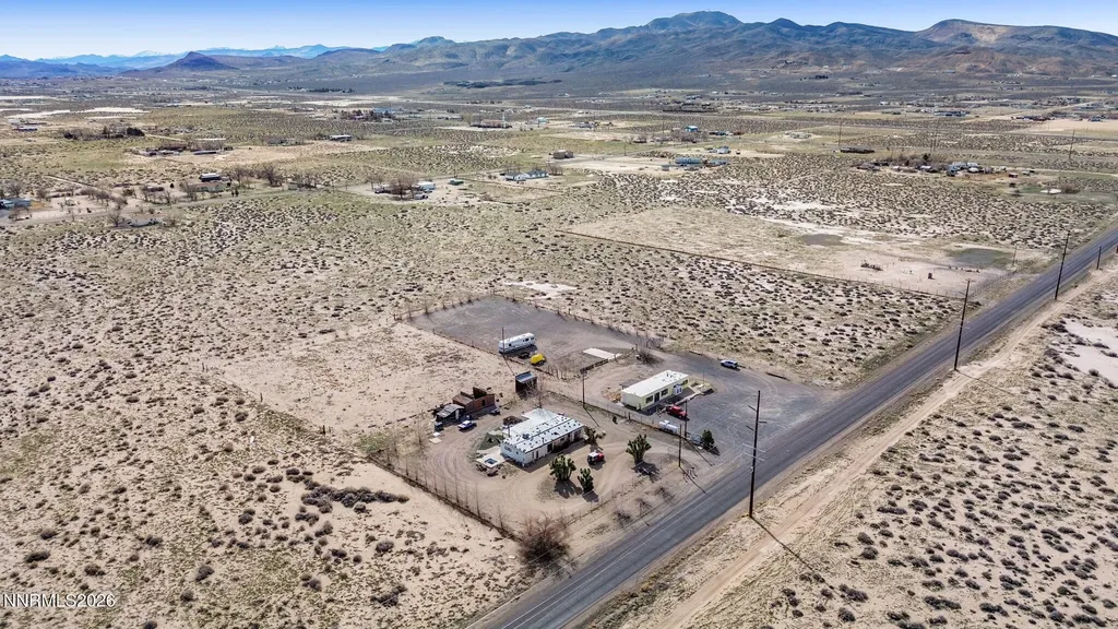 1375 Fir Silver Springs NV 89429