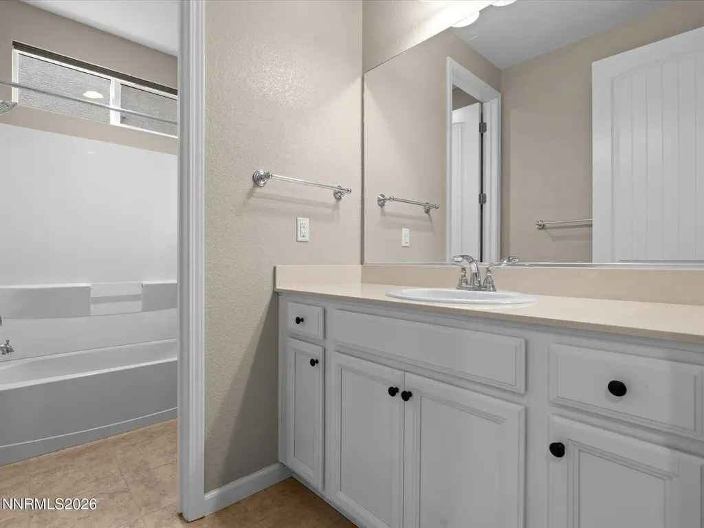 6572 Angels Orchard Sparks NV 89436