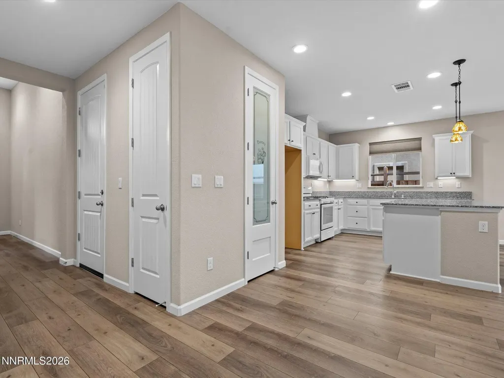 6572 Angels Orchard Sparks NV 89436