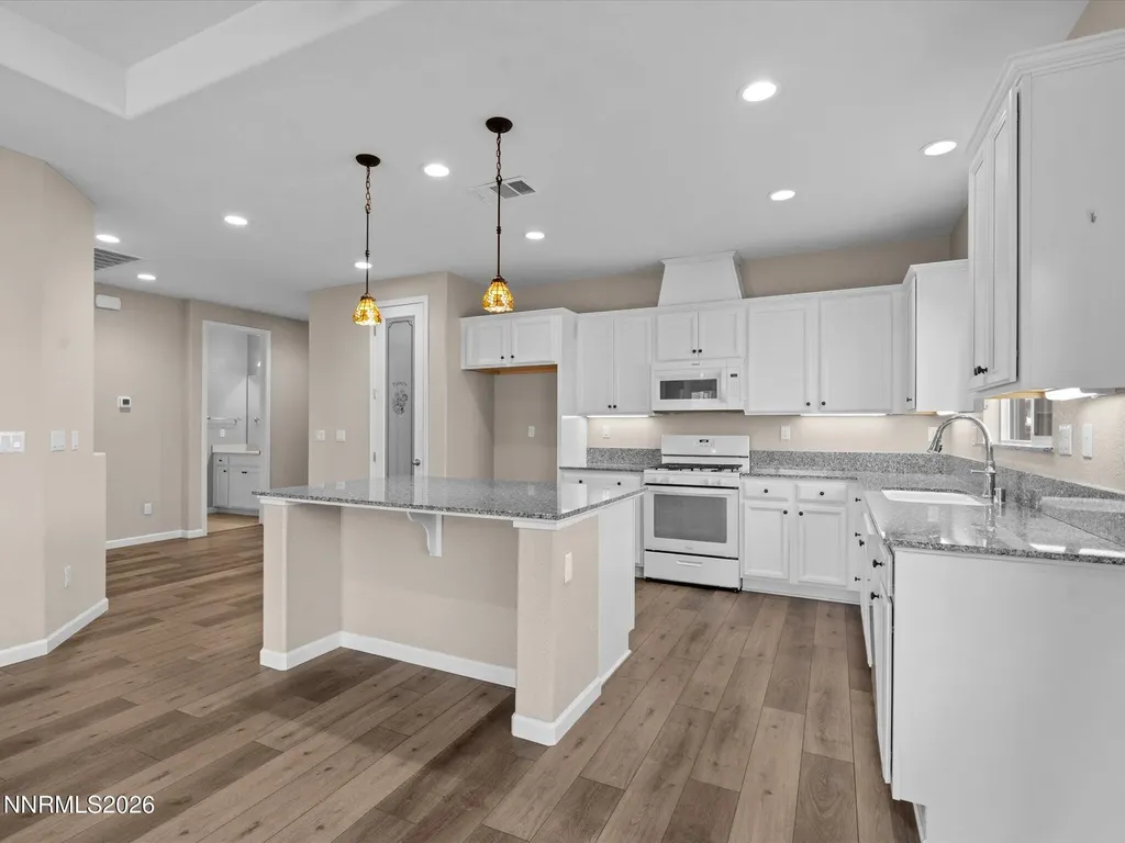 6572 Angels Orchard Sparks NV 89436