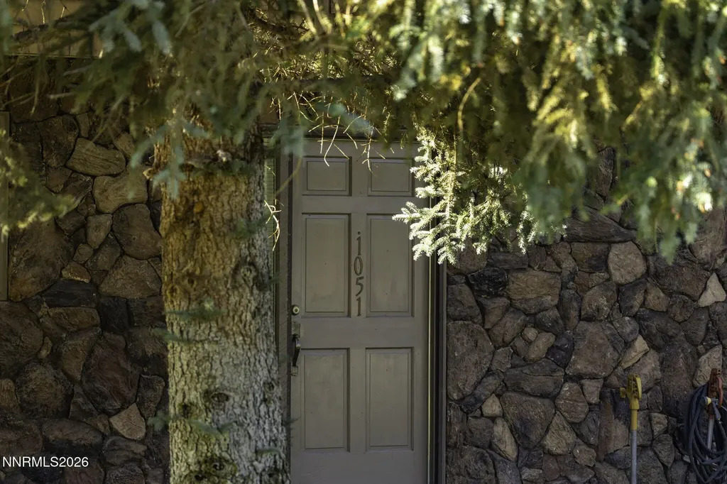 1051 Riverview Gardnerville NV 89460
