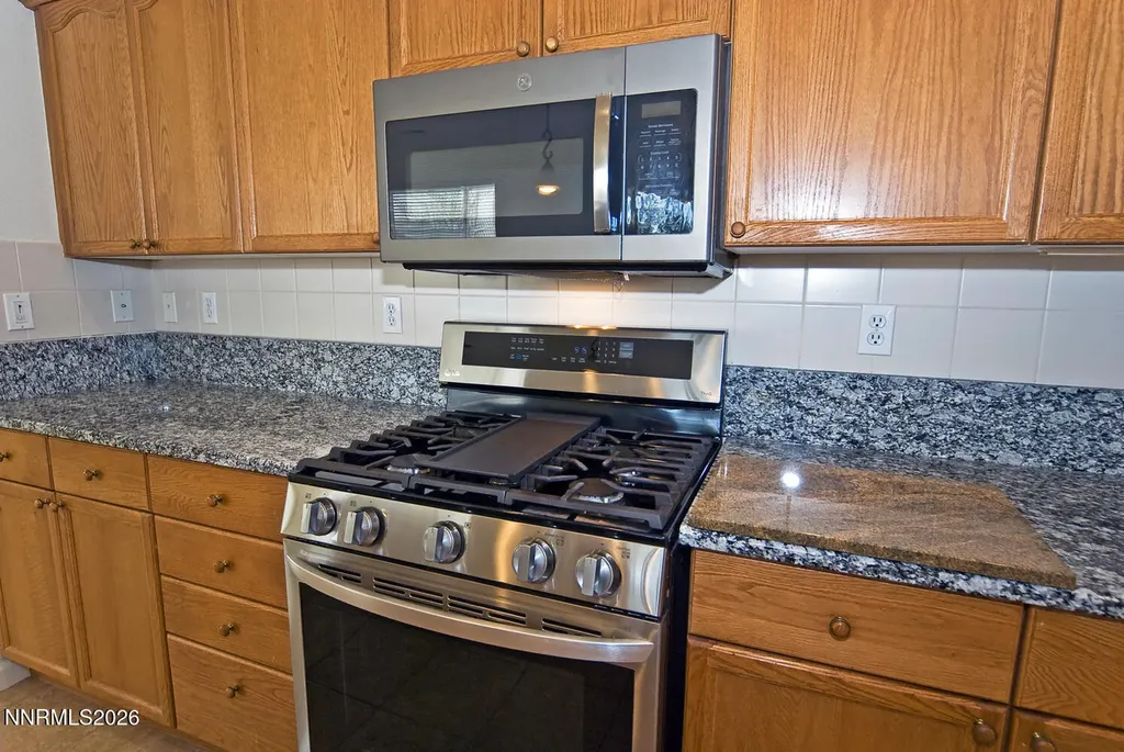 1518 Sequoia Dayton NV 89403