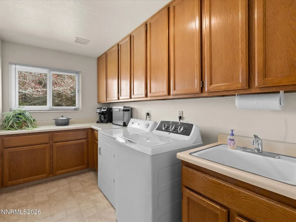 7960 Meadow Vista Reno NV 89511