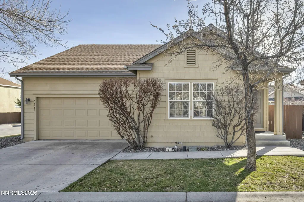 5421 Desert Peach Sparks NV 89436