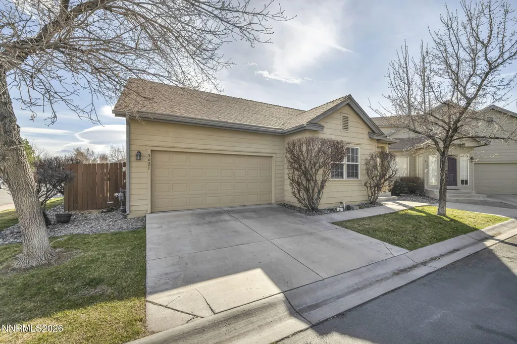 5421 Desert Peach Sparks NV 89436