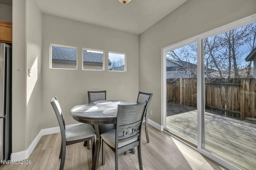 5421 Desert Peach Sparks NV 89436