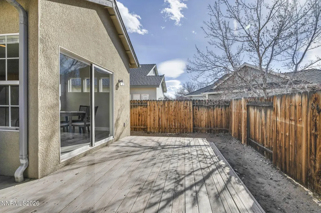 5421 Desert Peach Sparks NV 89436