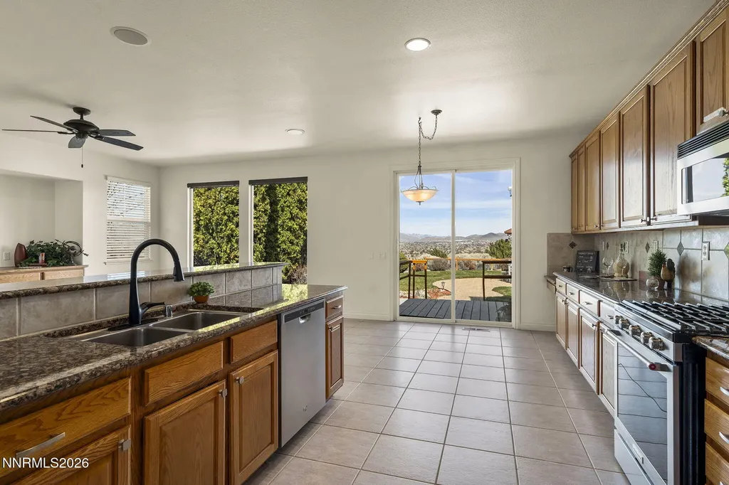 2840 Falcon Ridge Sparks NV 89436