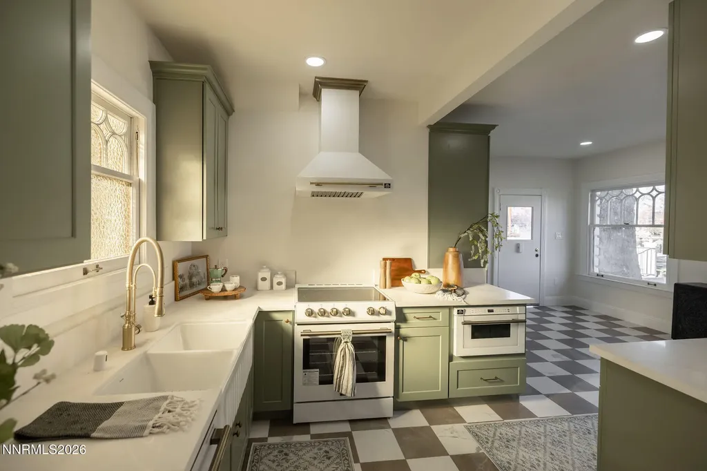 402 Robinson Carson City NV 89703