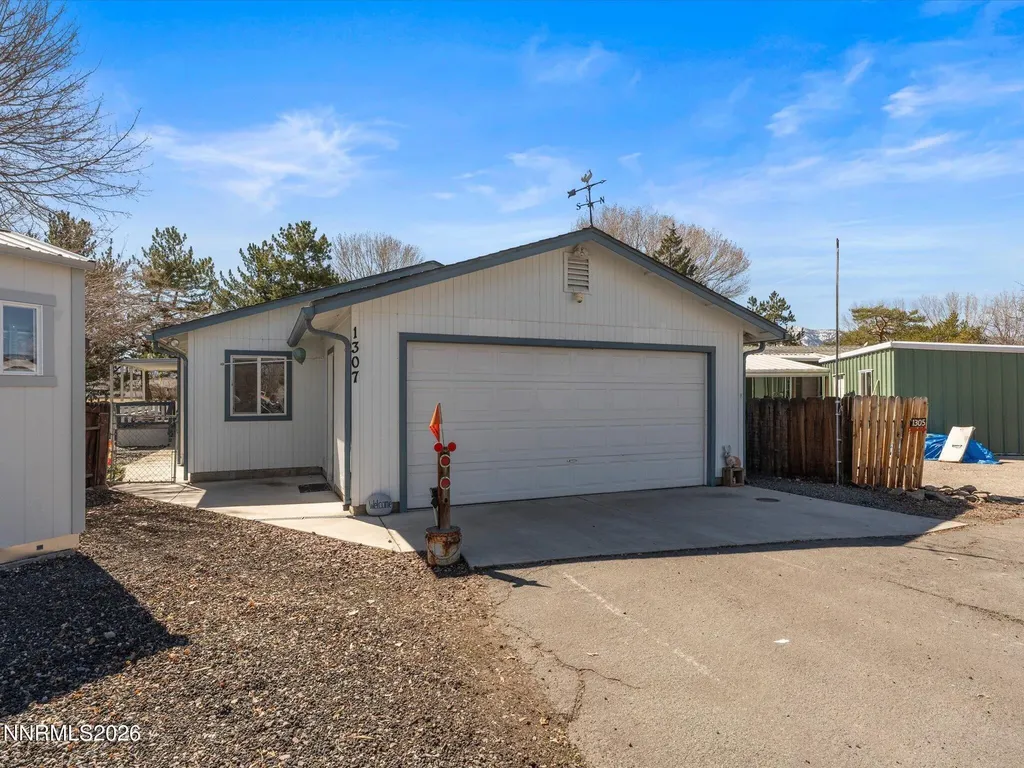 1307 Kingslane Gardnerville NV 89410
