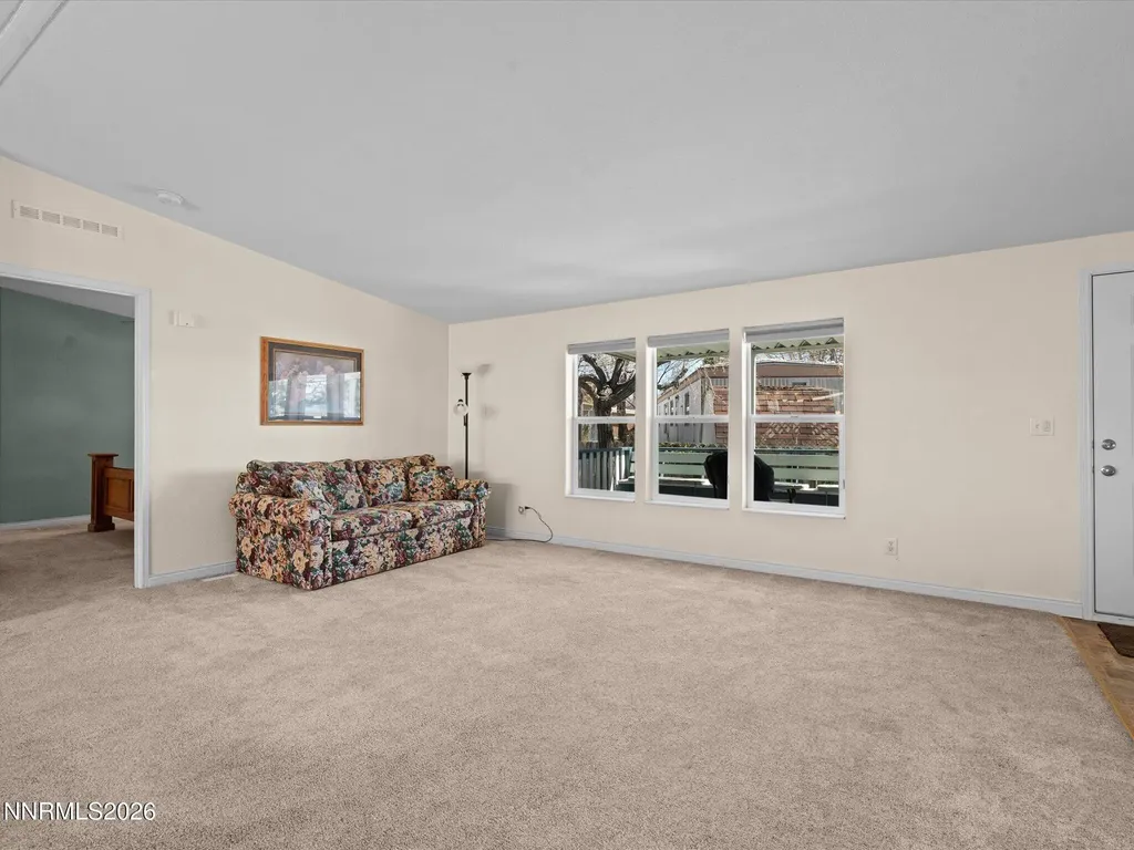 1307 Kingslane Gardnerville NV 89410