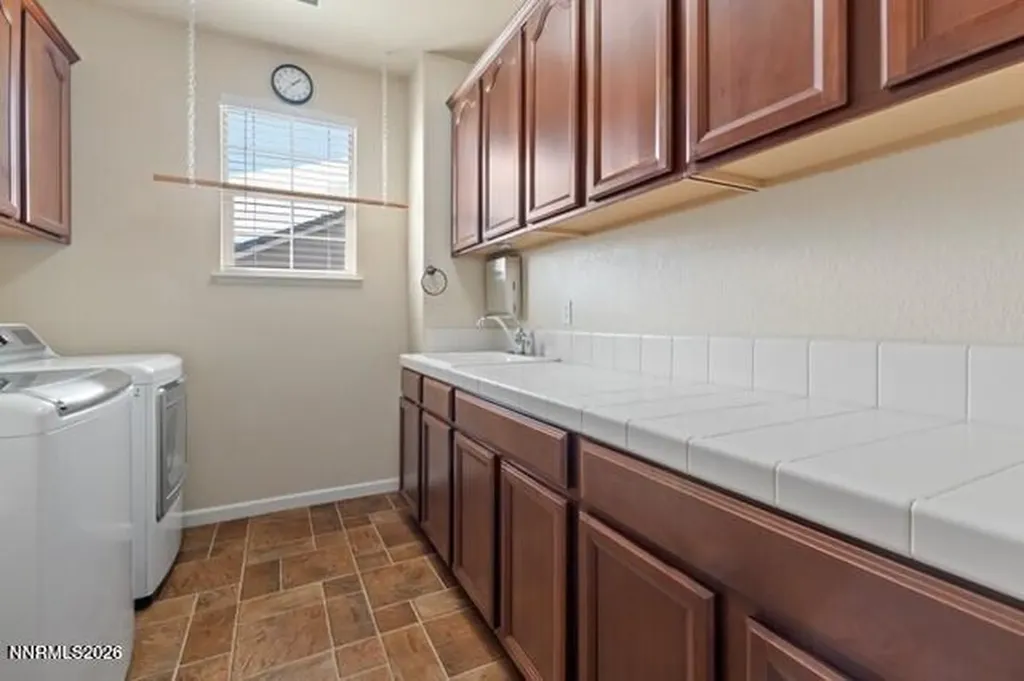 7263 Fox Wood Sparks NV 89436