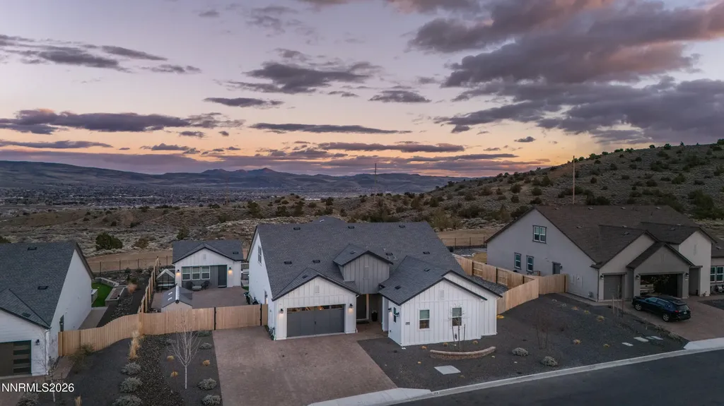 2958 Murrelet Sparks NV 89441