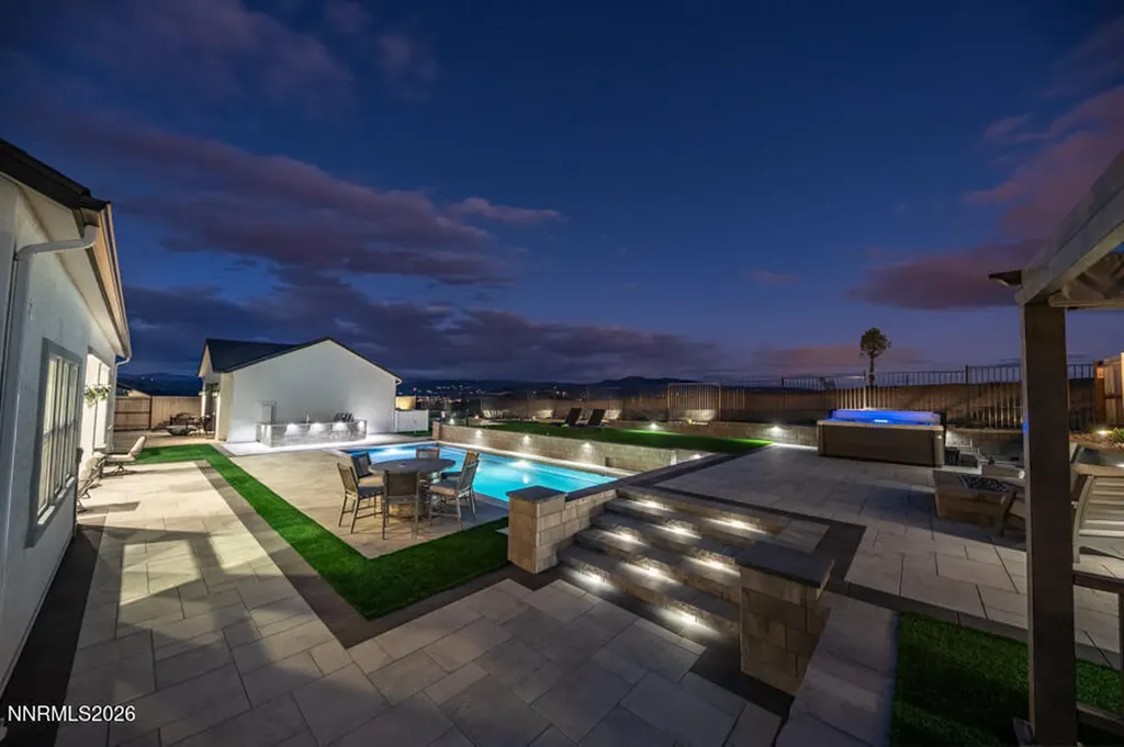2958 Murrelet Sparks NV 89441