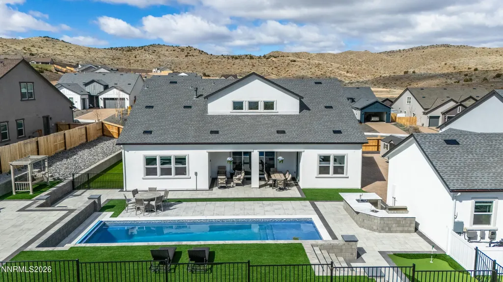 2958 Murrelet Sparks NV 89441