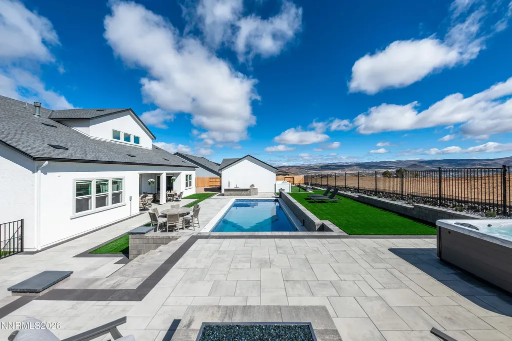2958 Murrelet Sparks NV 89441