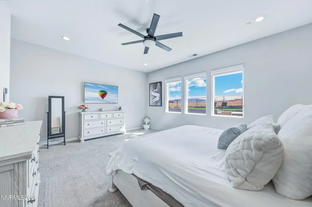 2958 Murrelet Sparks NV 89441