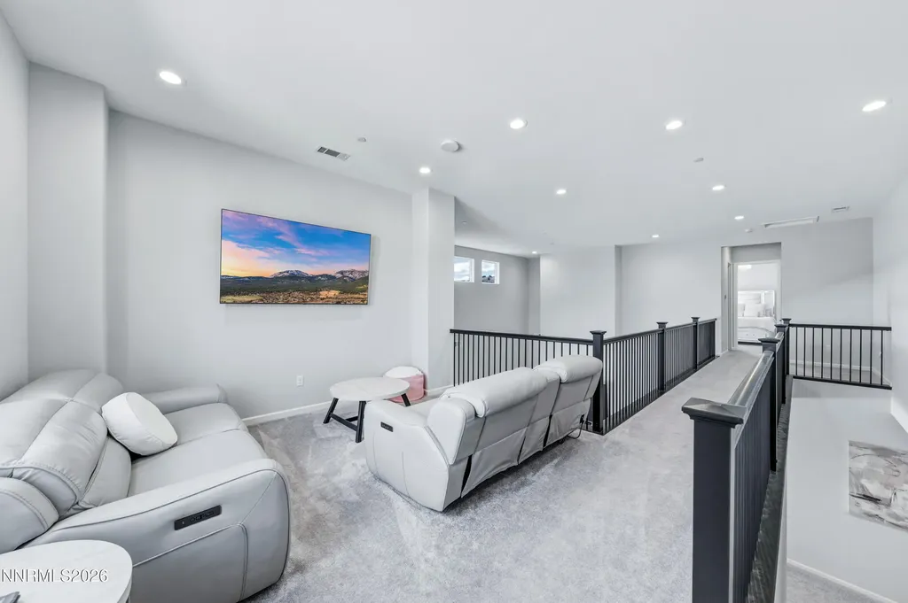 2958 Murrelet Sparks NV 89441